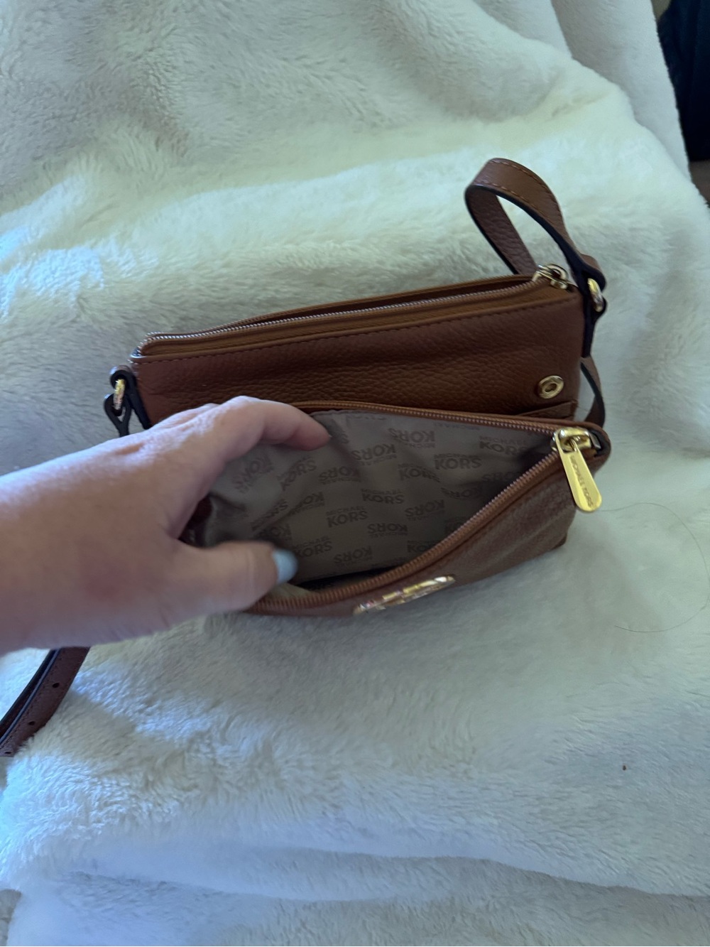 Michael Kors Cognac Leather Crossbody with Gold Logo - Picture 4 of 4